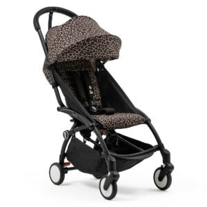 Poussette compacte Stokke YOYO3 noire avec assise léopard