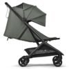 Bugaboo Butterfly 2 Forest Green, dossier incliné Poussette Bugaboo Butterfly 2 Forest Green vue de profil, dossier incliné et capote déployée